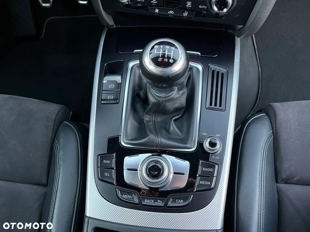 Audi A4 Avant 2.0 TDI DPF clean diesel S line Sportpaket - 19