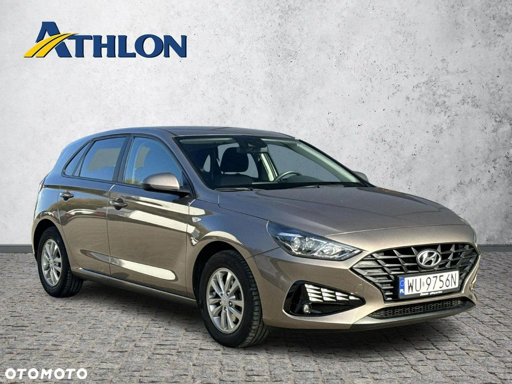 Hyundai i30 1.5 DPI Classic + - 7