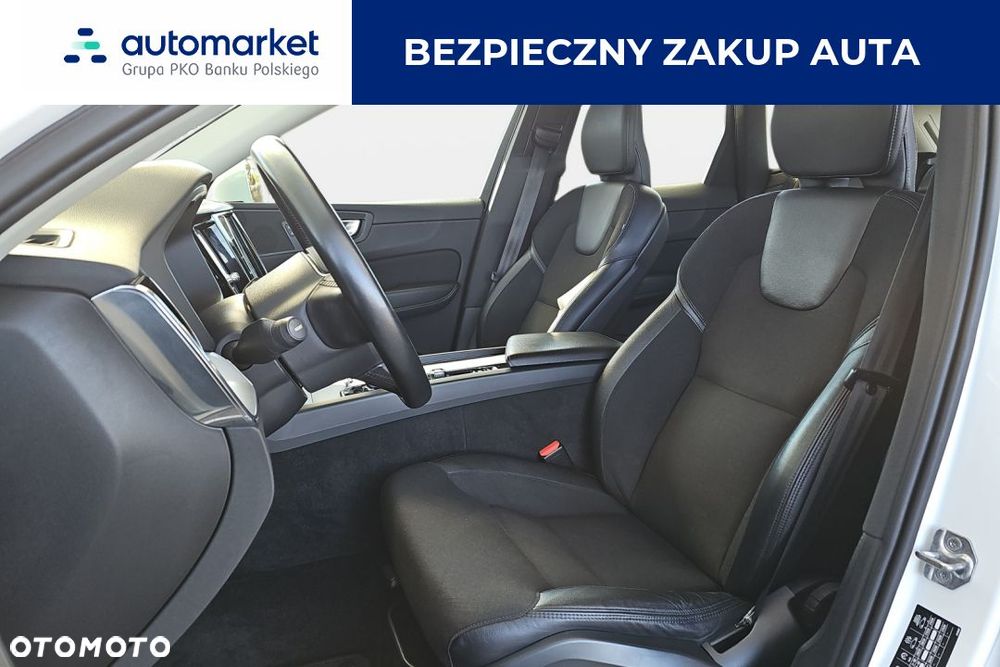 Volvo XC 60 B5 B AWD Momentum Pro - 12