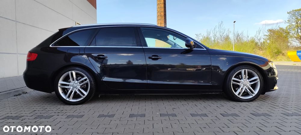 Audi A4 Avant 2.0 TDI - 11