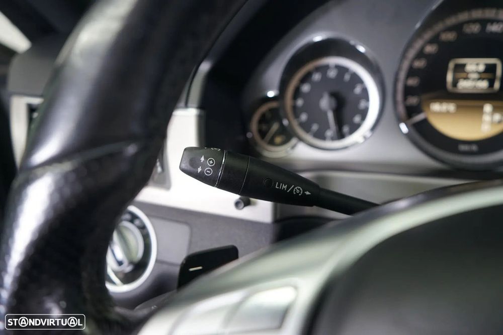 Mercedes-Benz E 220 CDi Avantgarde BlueEfficiency Auto - 25