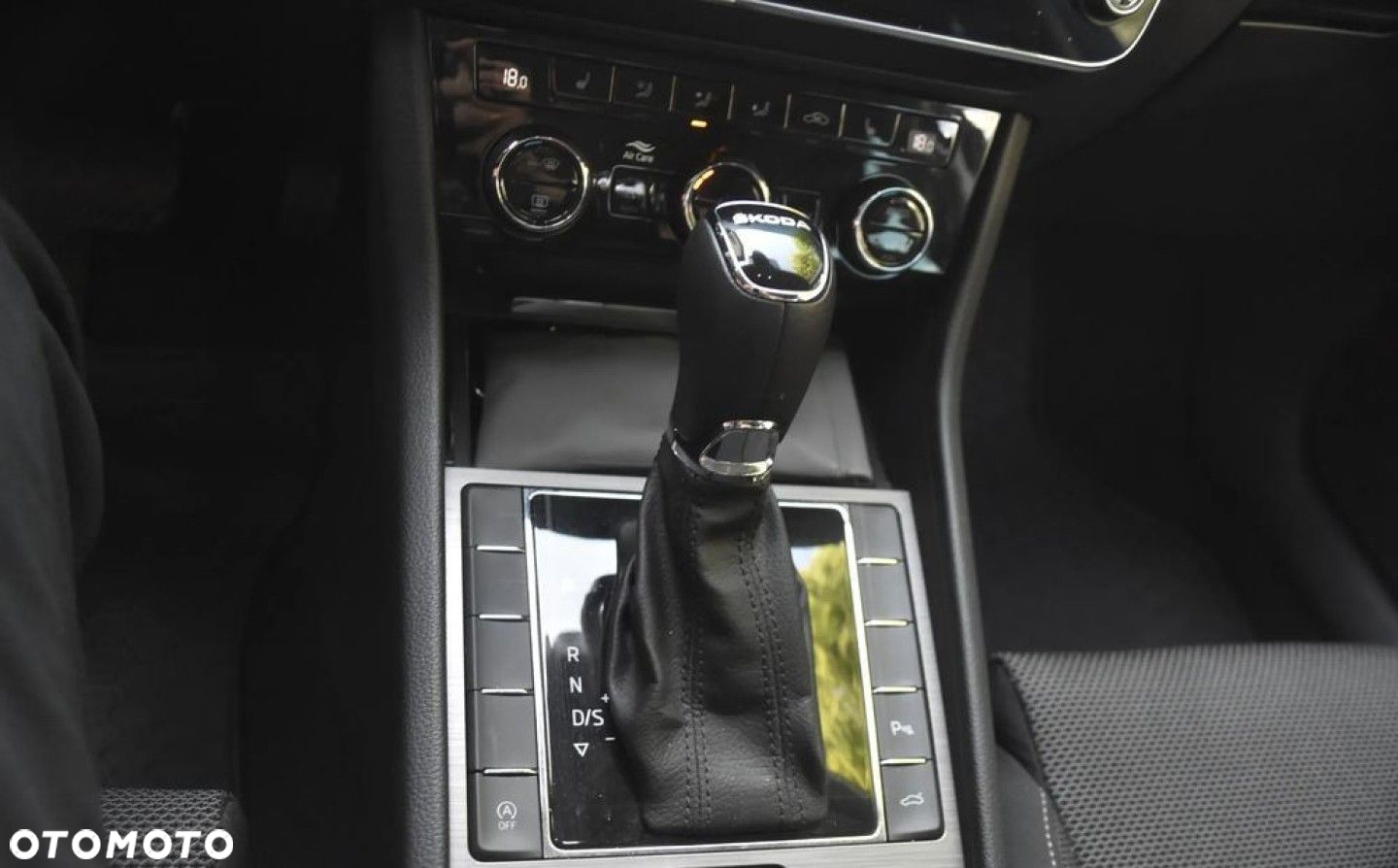 Skoda Superb 2.0 TDI DSG Style - 15