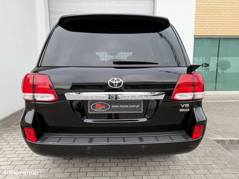 Toyota Land Cruiser 4.5 D-4D V8 - 6