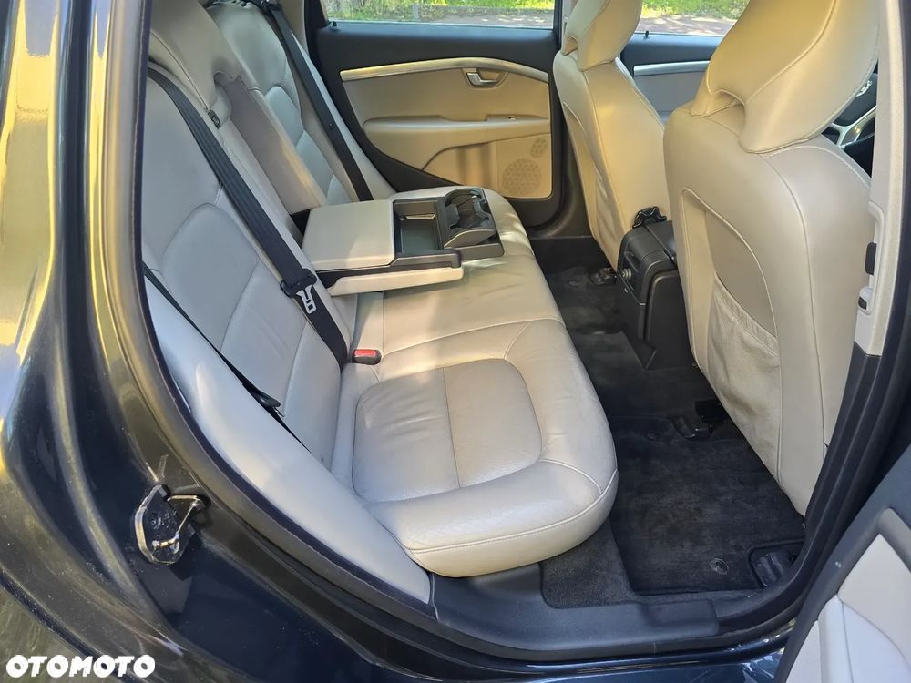 Volvo V70 2.0D Momentum - 35