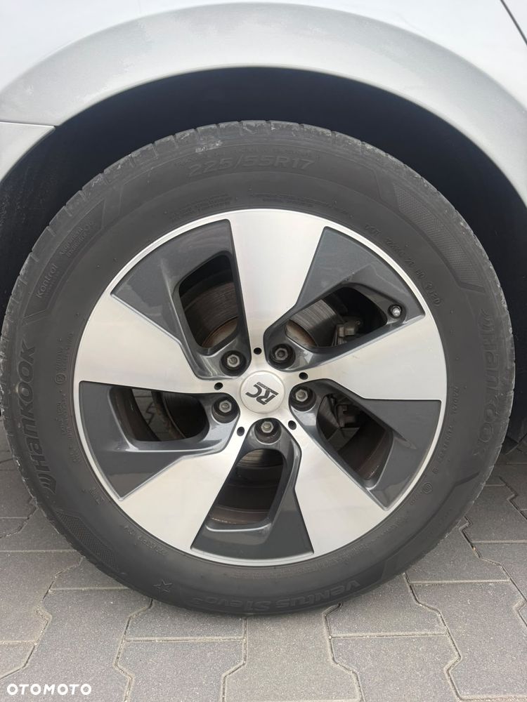 Volkswagen Passat - 12