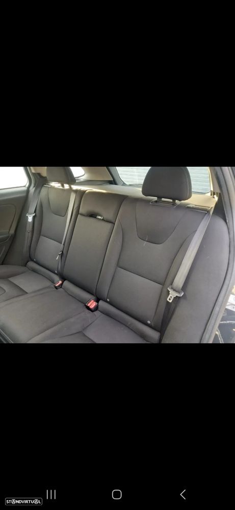 Volvo V60 - 17