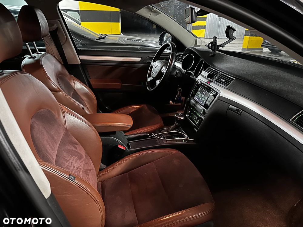 Skoda Superb 2.0 TDI 4x4 Elegance DSG - 20