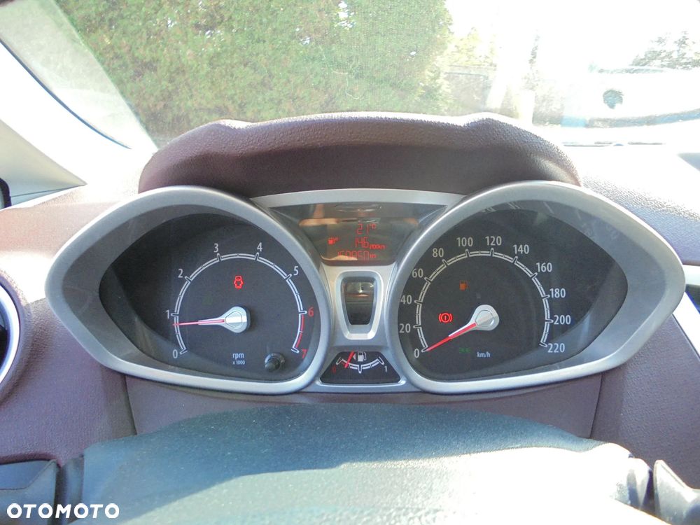Ford Fiesta - 28