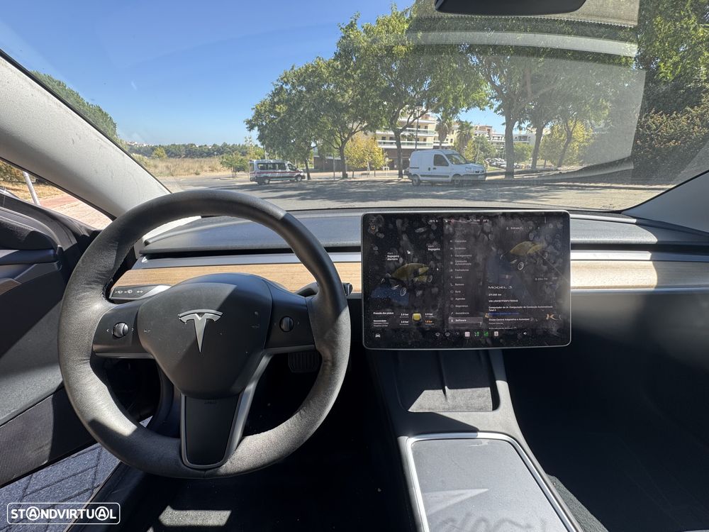 Tesla Model 3 - 12