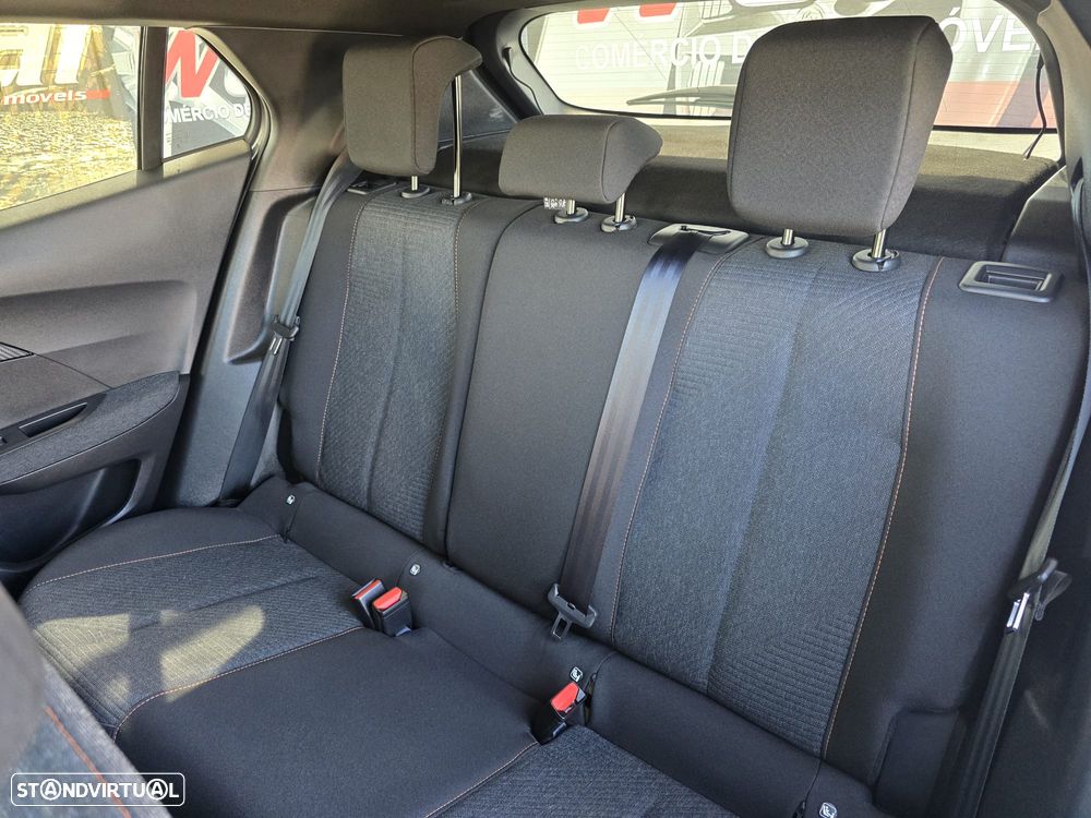 Peugeot 2008 1.2 PureTech Style - 20