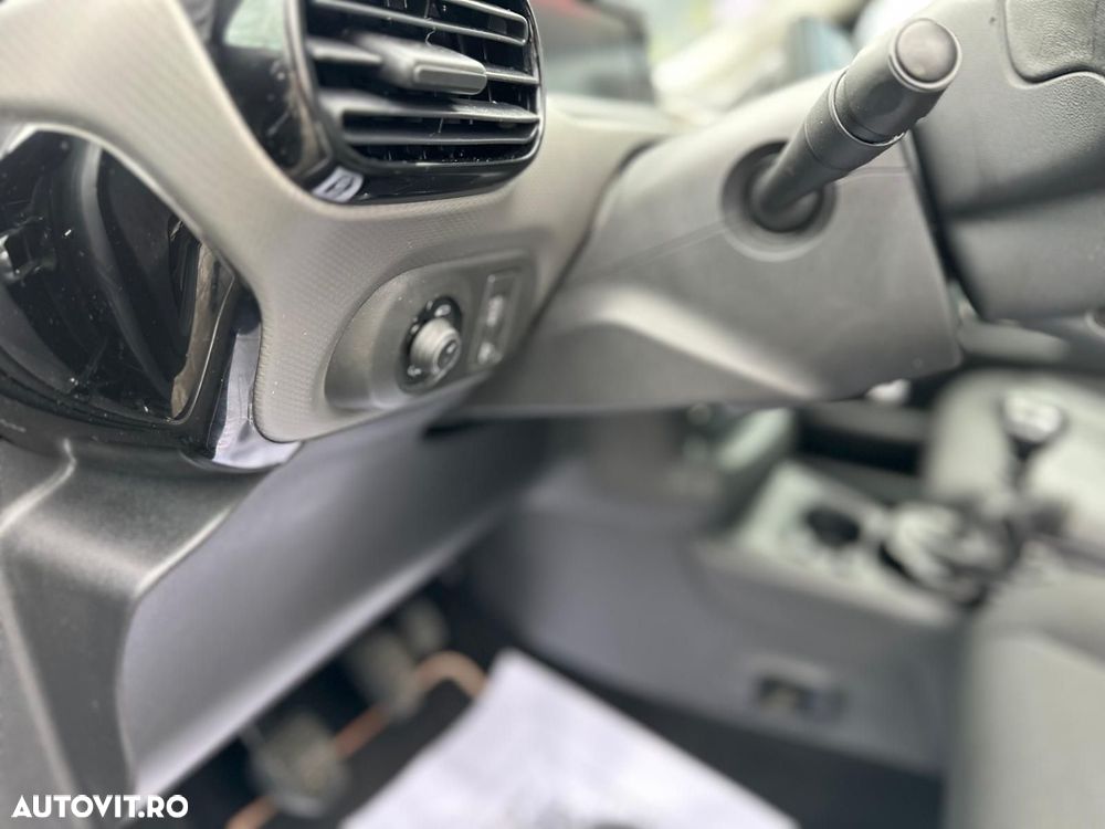 Citroën C4 Cactus - 13