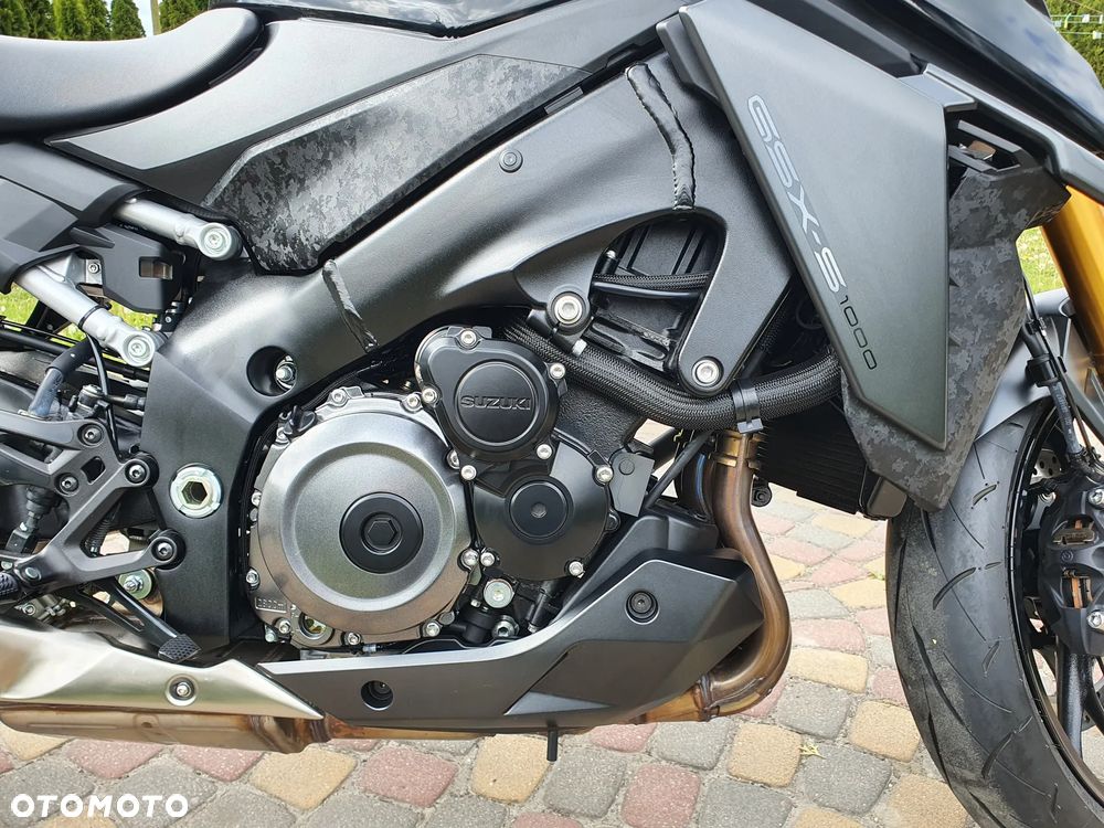 Suzuki GSX 1000 - 8
