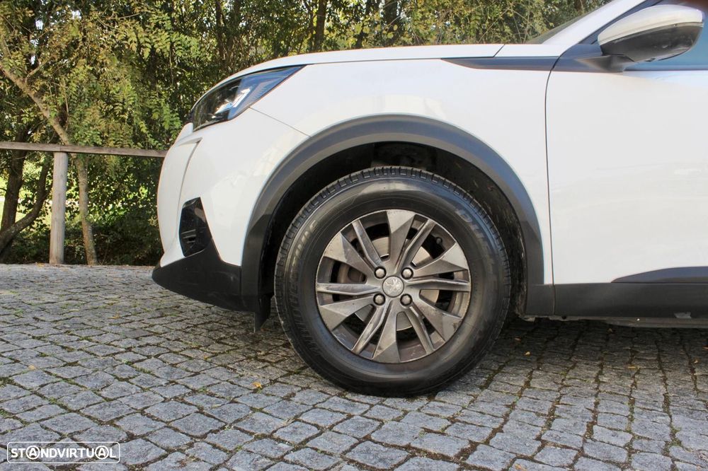 Peugeot 2008 1.2 PureTech Active EAT8 - 8