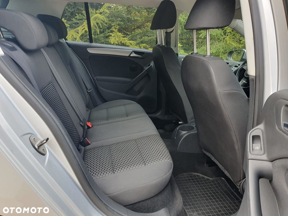 Volkswagen Golf 1.6 Comfortline - 16