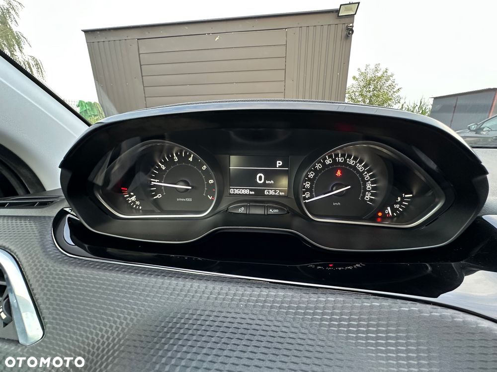 Peugeot 208 1.2 PureTech GPF Allure S&S EAT6 - 19