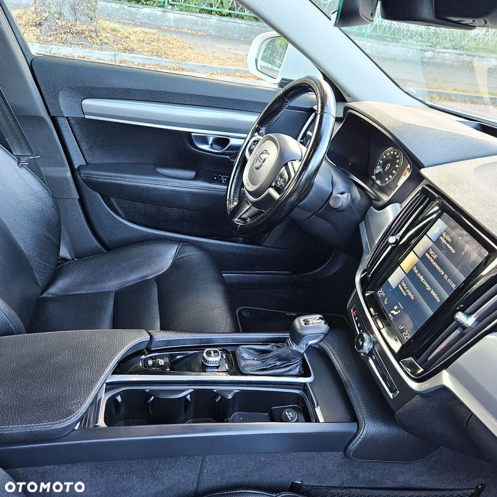 Volvo S90 - 32