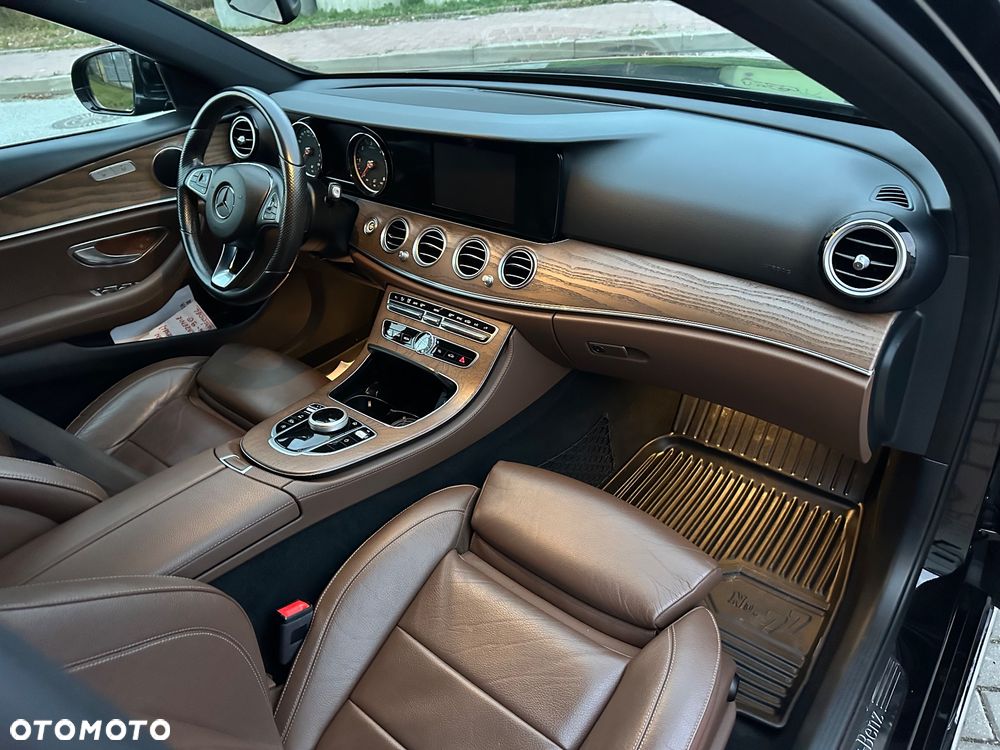 Mercedes-Benz Klasa E 220 d Business Edition 9G-TRONIC - 14