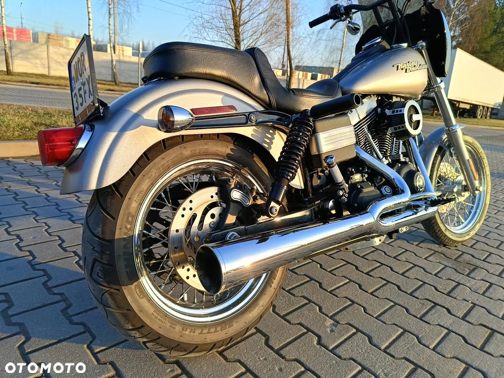 Harley-Davidson Dyna Street Bob - 1