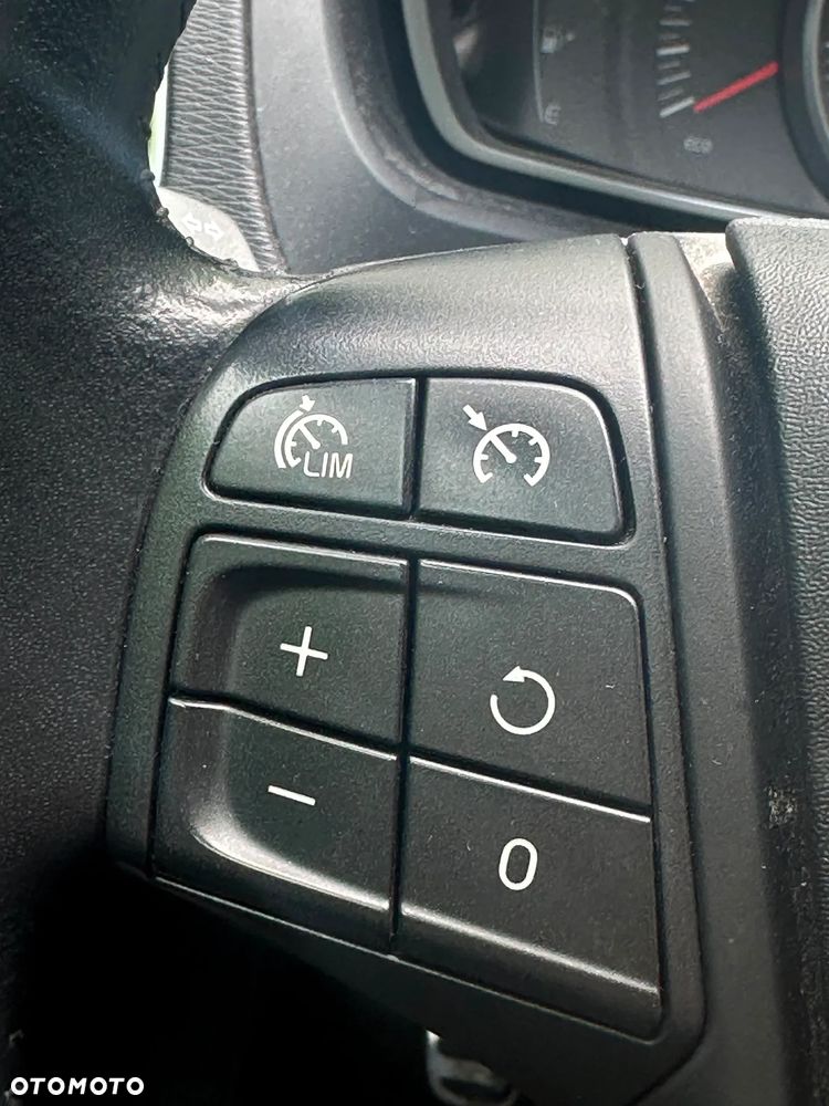 Volvo V40 D2 Drive-E Kinetic - 9