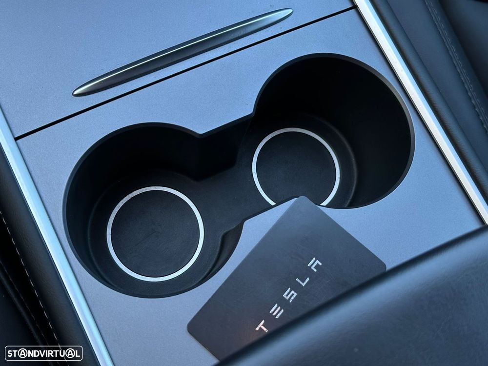 Tesla Model Y Performance Tração Integral - 22