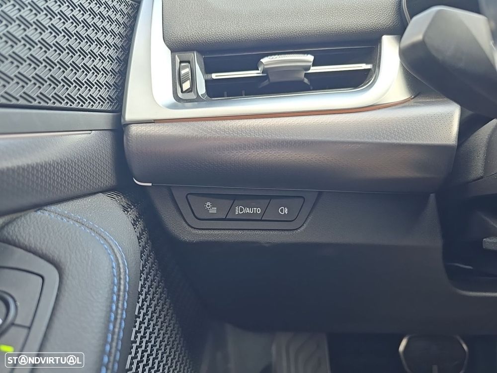 BMW 225xe Active Tourer e xDrive Pack Desportivo M - 26