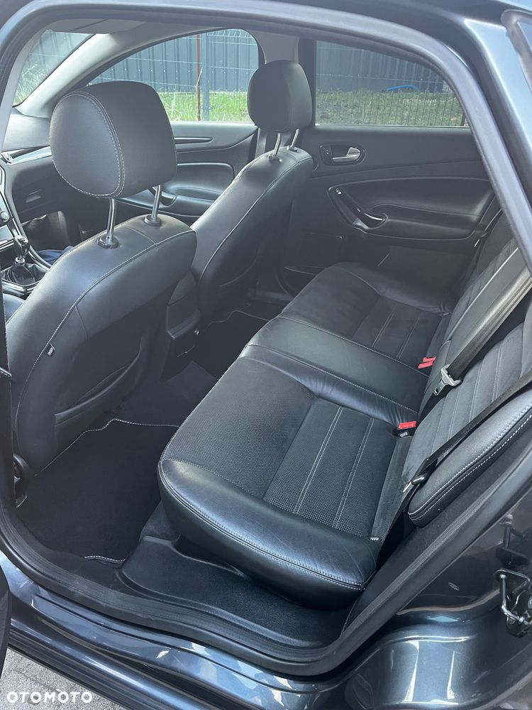 Ford Mondeo 1.8 TDCi Ghia X - 9