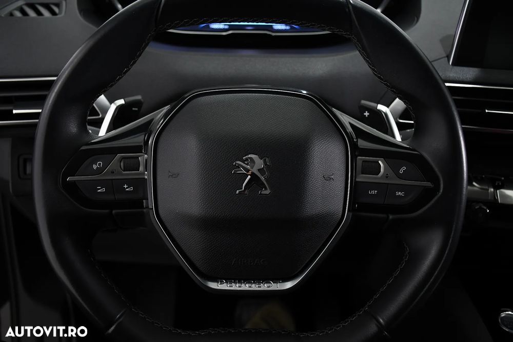 Peugeot 3008 PureTech 130 Stop & Start GPF EAT8 Allure - 26