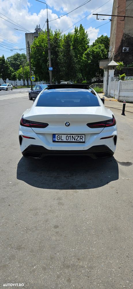 BMW M8 M850i xDrive - 4