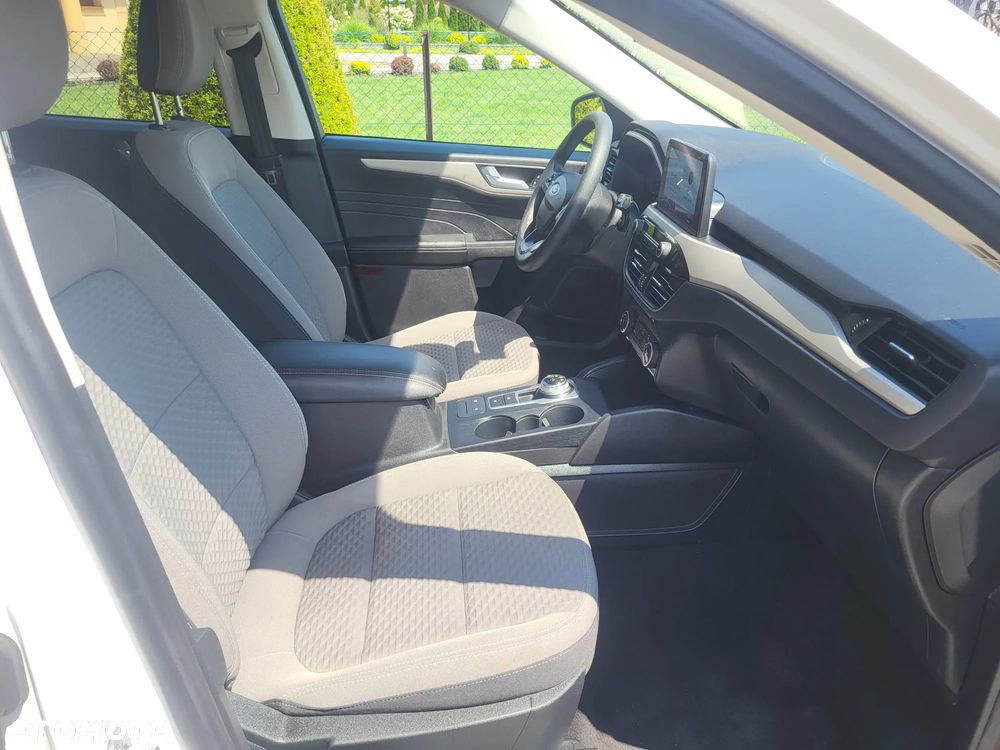 Ford Kuga 1.5 EcoBoost ST-LINE X - 28