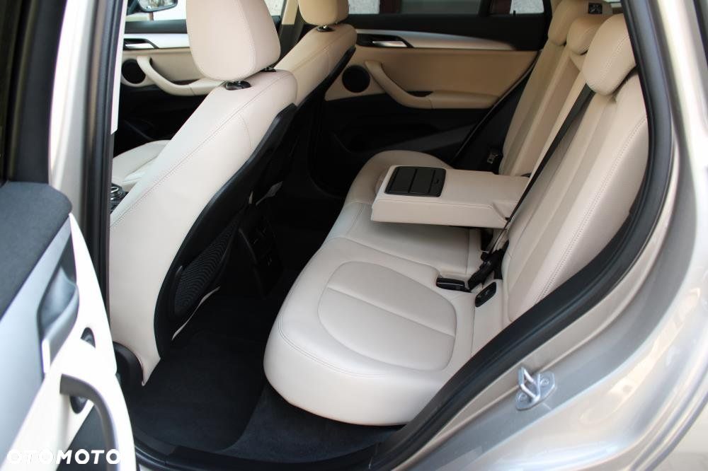 BMW X1 - 10