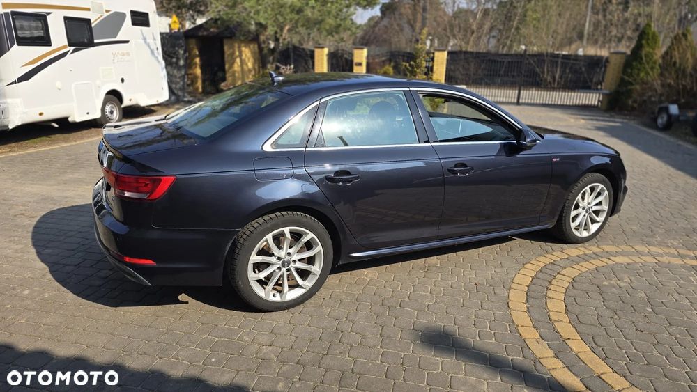 Audi A4 Limousine - 10