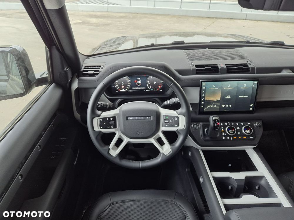 Land Rover Defender 110 D250 S - 10