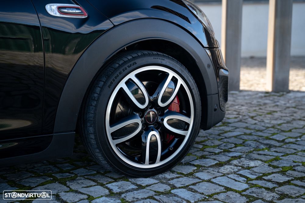 MINI 3 Portas John Cooper Works Auto Desportiva - 15
