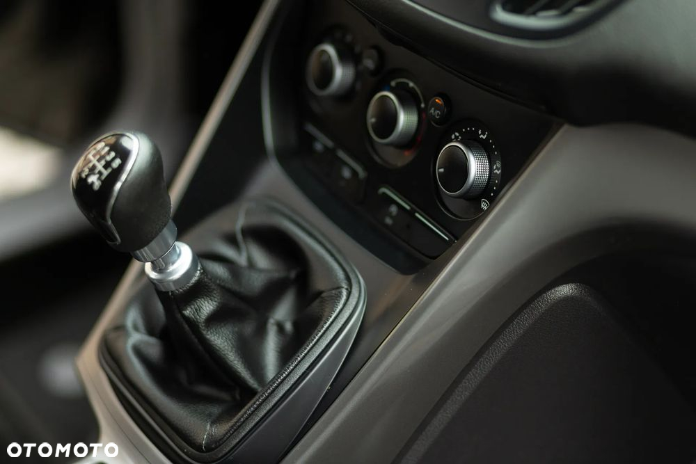 Ford Kuga - 31