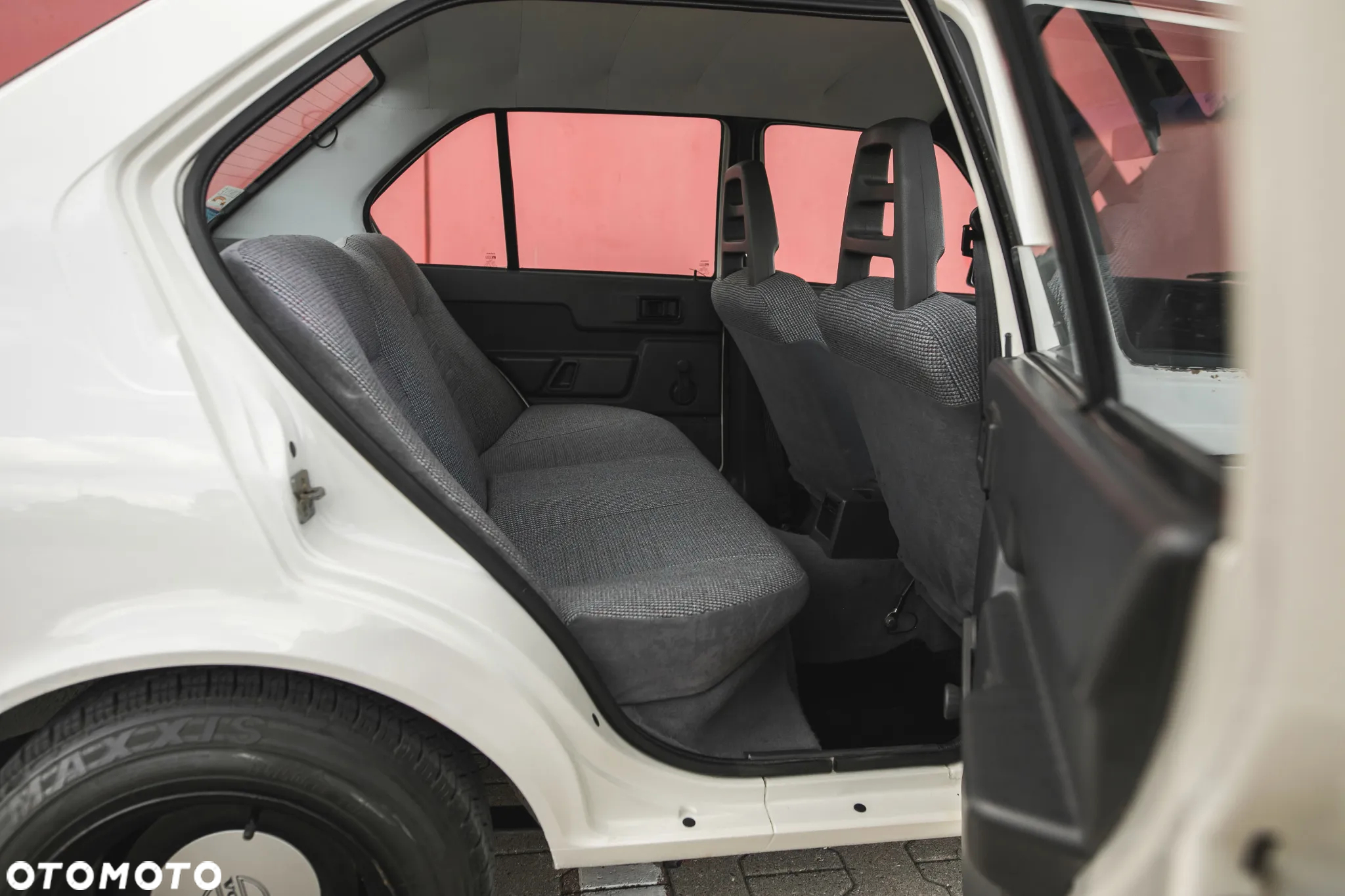 Volvo 340 1.4 - 25