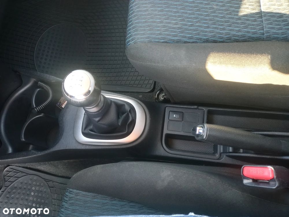 Toyota Yaris 1.4 D-4D Sol - 18