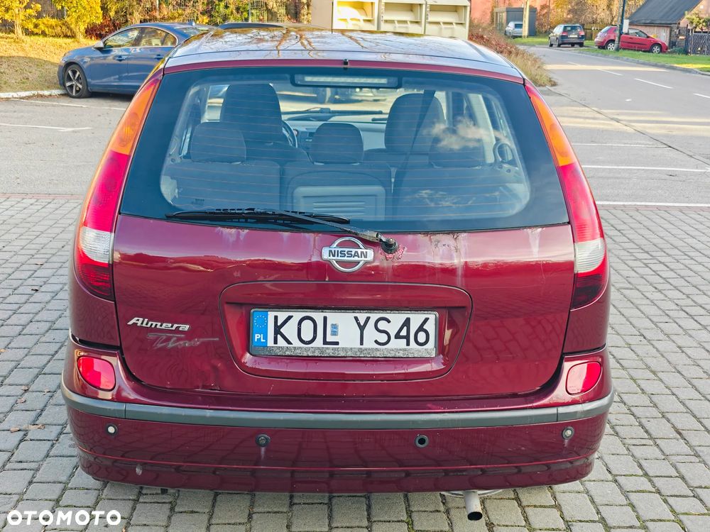 Nissan Almera Tino 1.8 Comfort High - 10