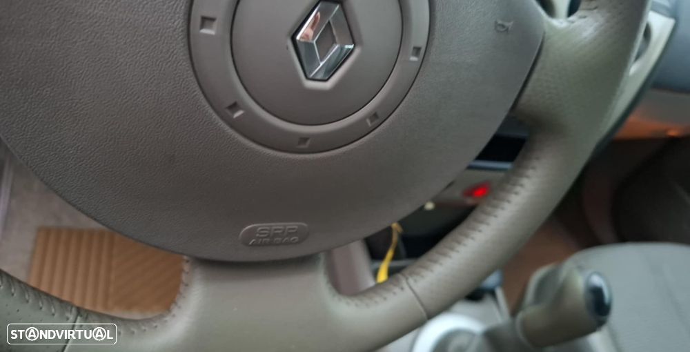 Renault Mégane 1.5 dCi L. Dynamique - 14