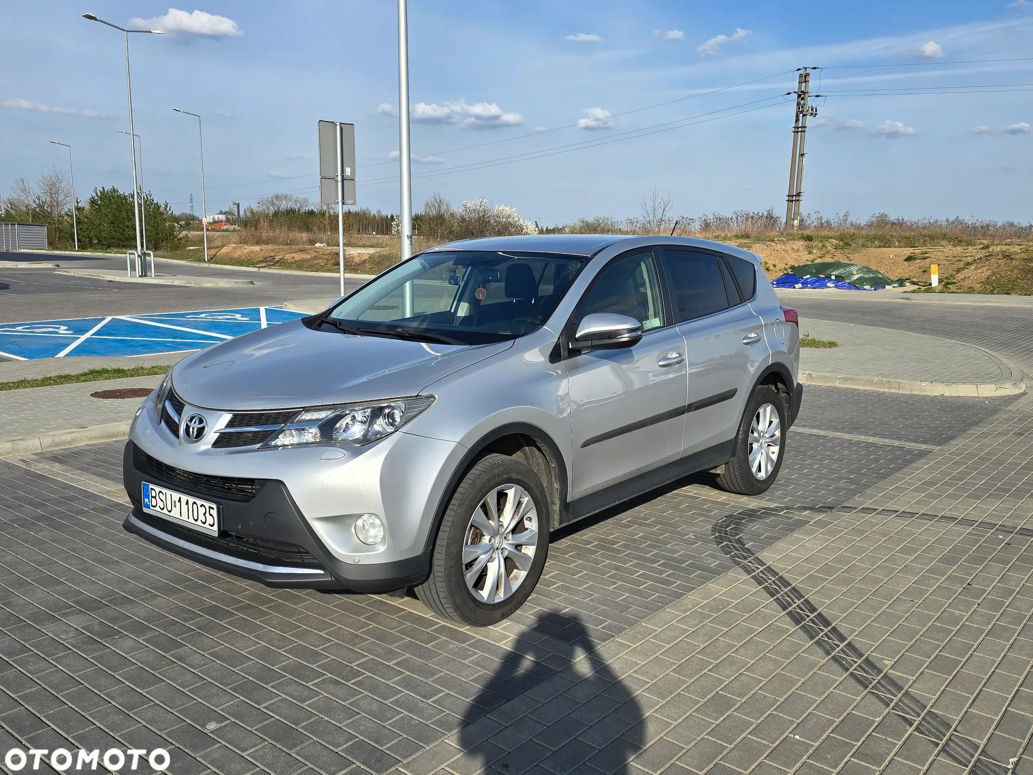 Toyota RAV4 - 1