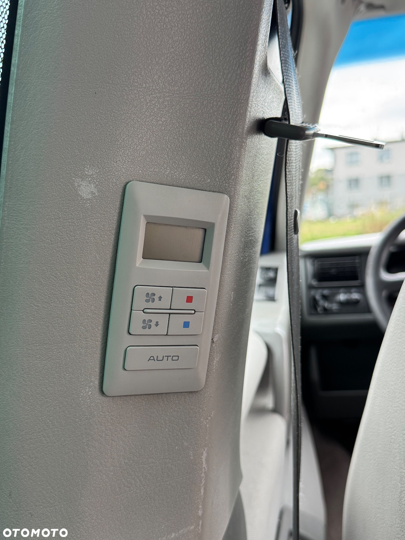 Volkswagen Caravelle TDI Basis / CL - 15