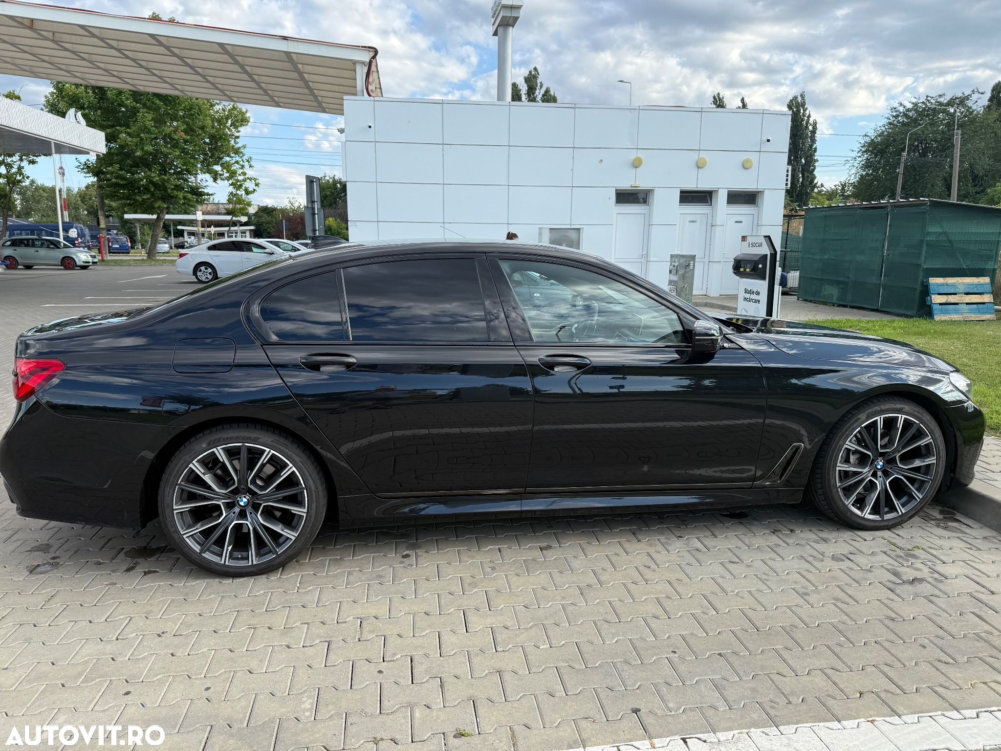 BMW Seria 7 730d xDrive MHEV - 4