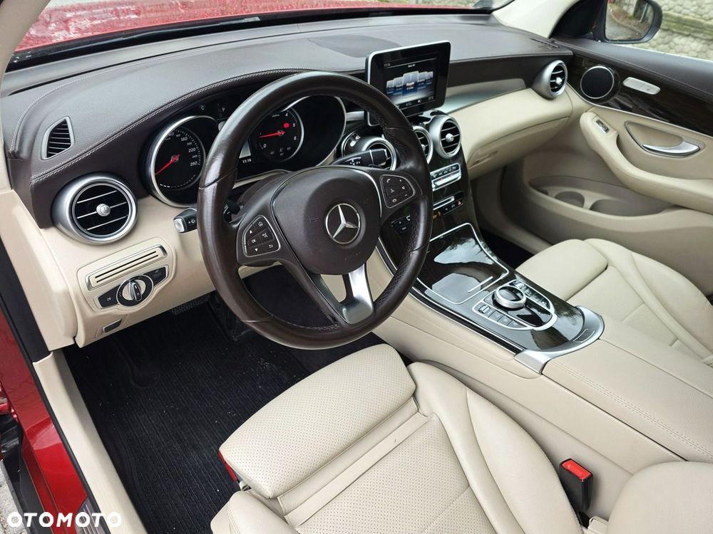 Mercedes-Benz GLC 220 d 4Matic 9G-TRONIC - 12