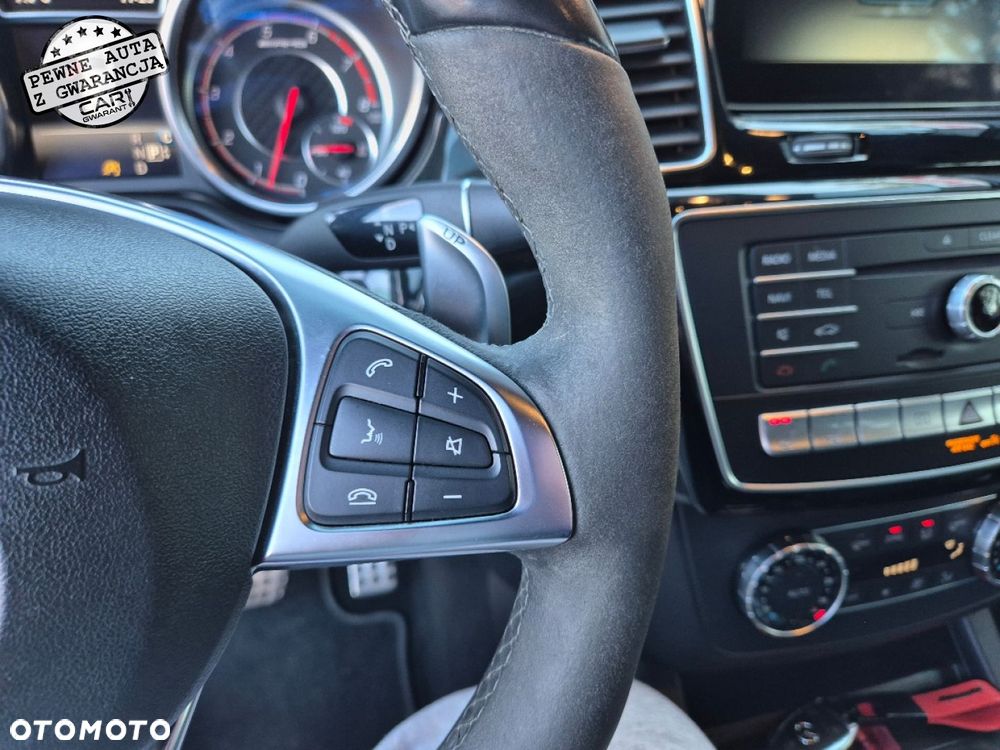 Mercedes-Benz GLE - 32