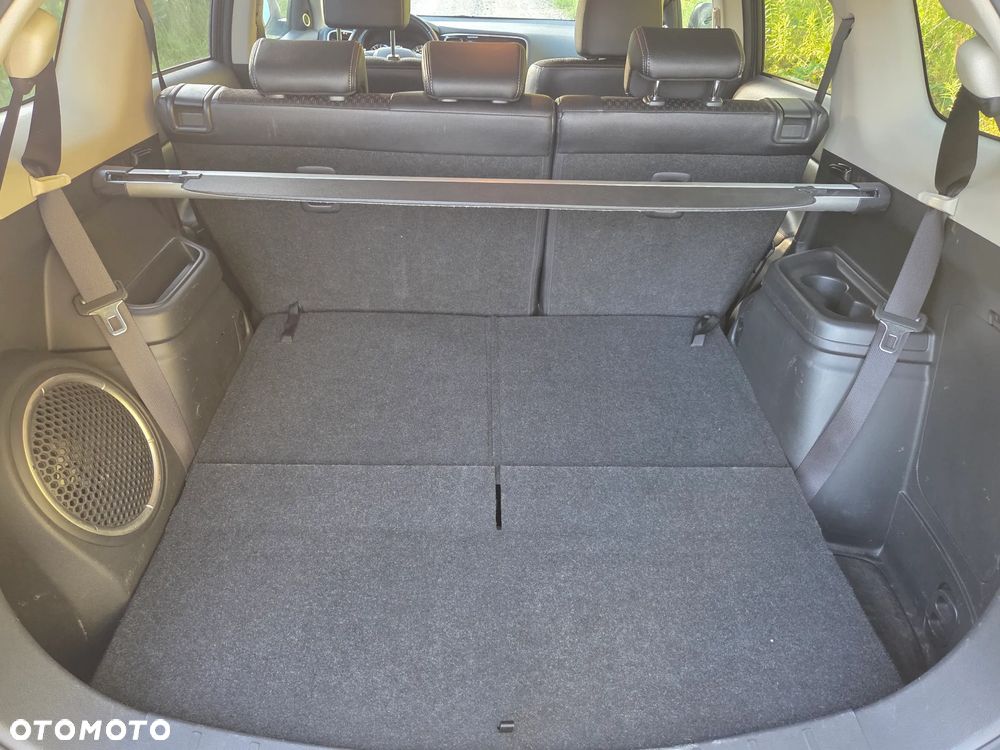 Mitsubishi Outlander 2.0 Intense 4WD CVT - 33