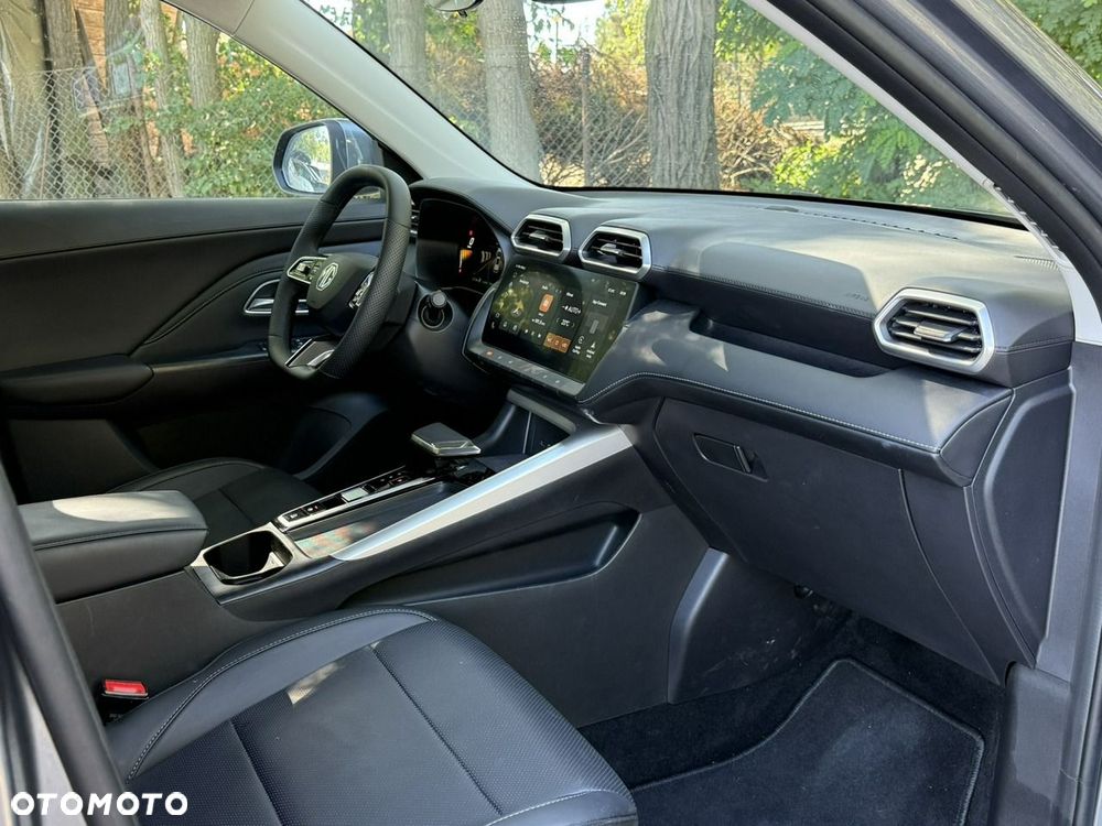 MG ZS 1.5 HEV+ Exclusive - 16