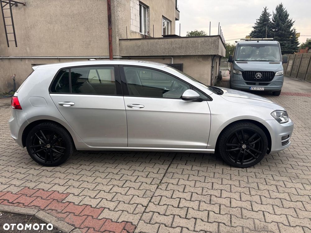 Volkswagen Golf - 4