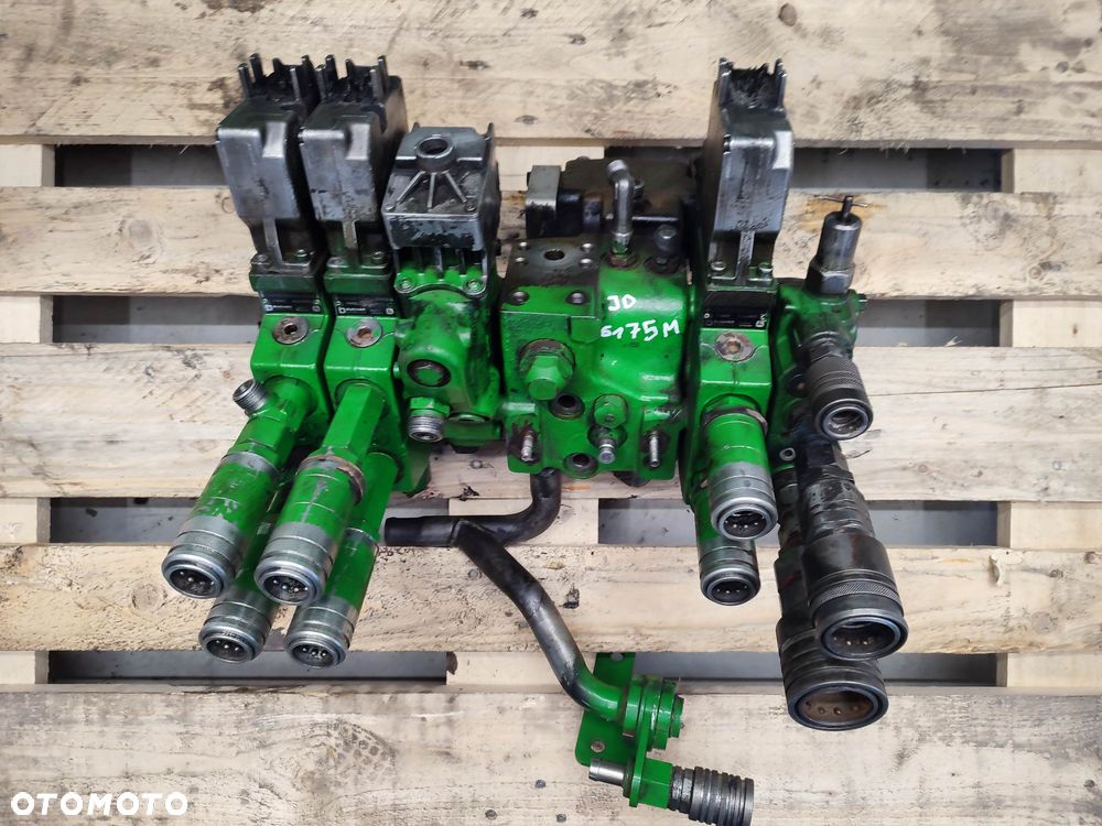 Rozdzielacz hydrauliczny JOHN DEERE 6175M (AL225653) - 8