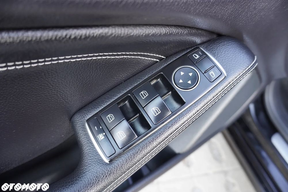 Mercedes-Benz CLA 200 Peak Edition - 29