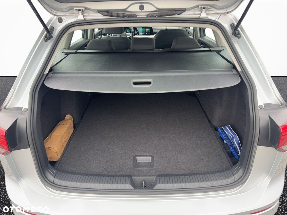 Volkswagen Golf - 34