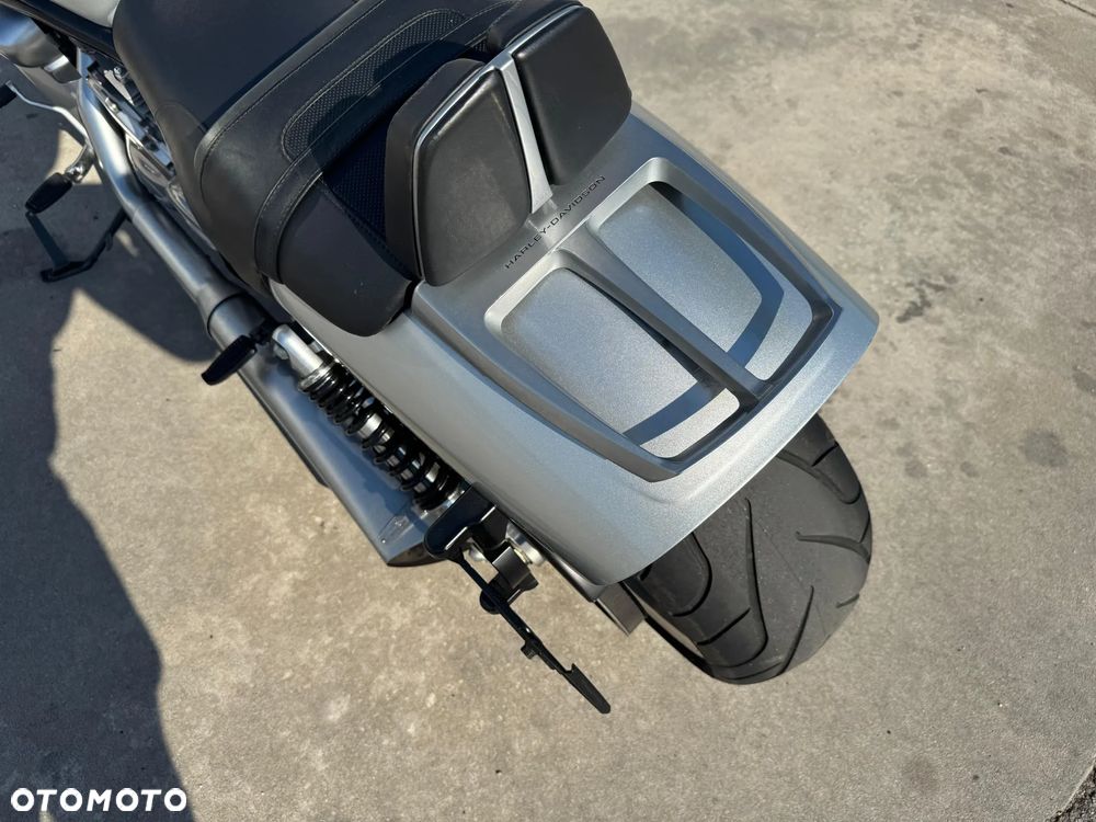Harley-Davidson V-Rod Muscle - 26